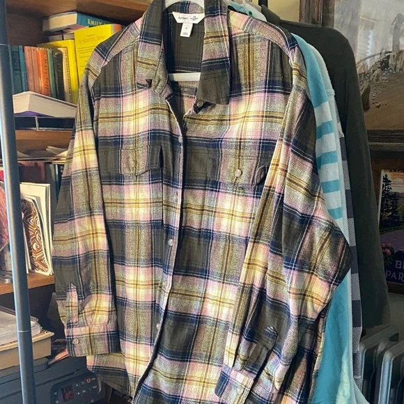 Old Navy Multicolor Plaid Flannel Button Down Shirt - Picture 1 of 4